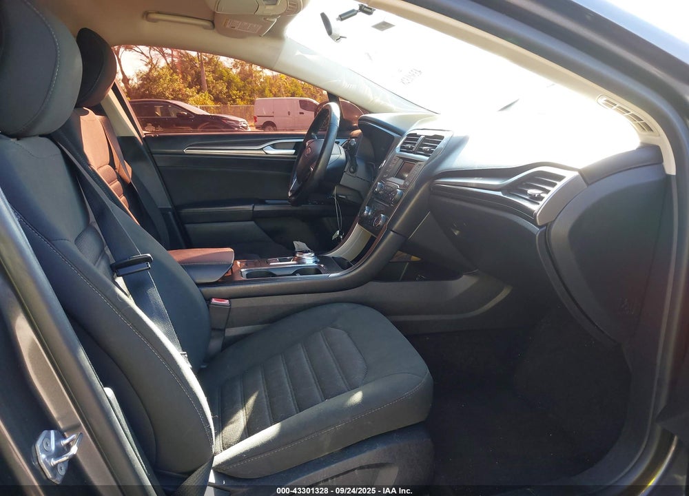 2017 FORD FUSION VIN: 3FA6P0G7XHR304334