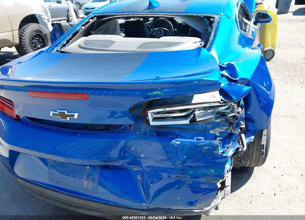 2017 CHEVROLET CAMARO 2LT VIN: 1G1FD1RX0H0136427