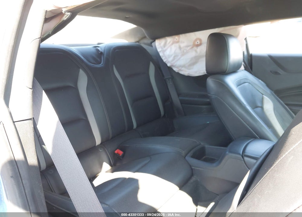 2017 CHEVROLET CAMARO 2LT VIN: 1G1FD1RX0H0136427