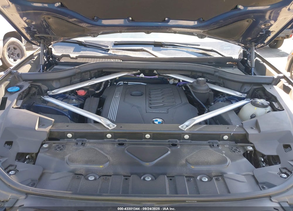 2021 BMW X5 VIN: 5UXCR4C03M9F44176