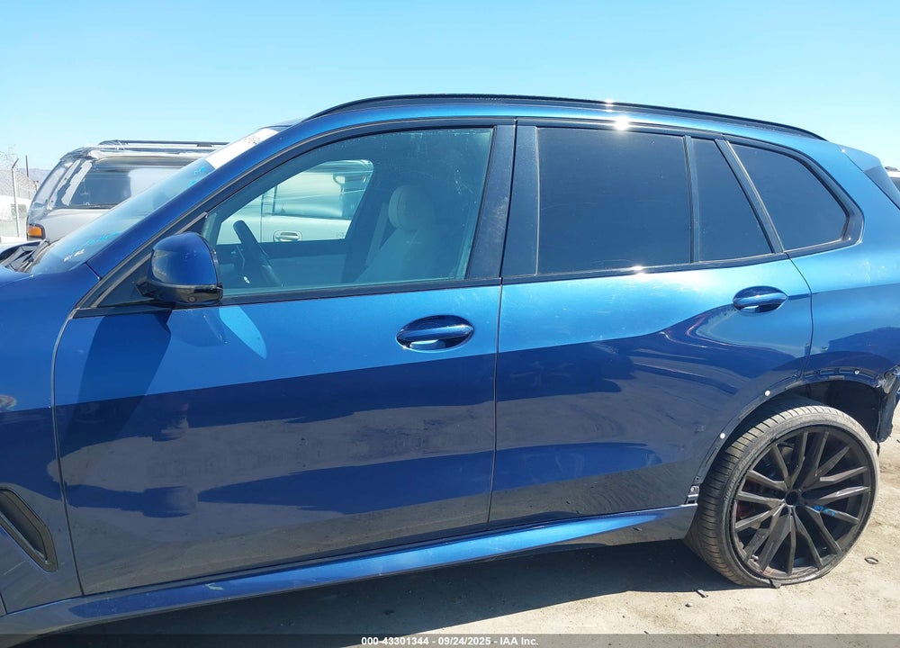 2021 BMW X5 VIN: 5UXCR4C03M9F44176