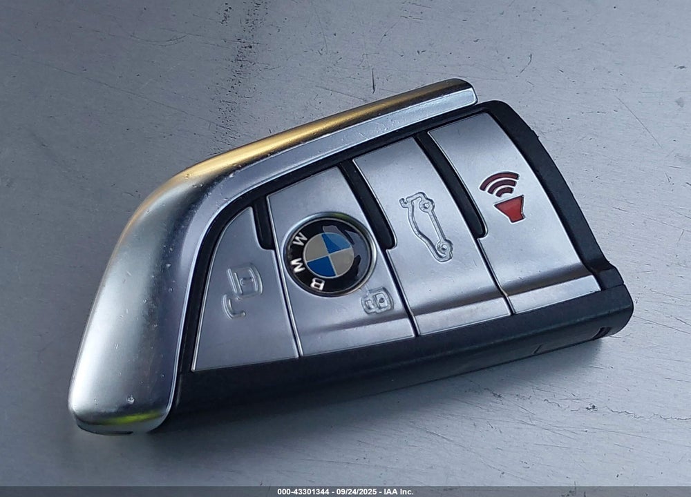2021 BMW X5 VIN: 5UXCR4C03M9F44176