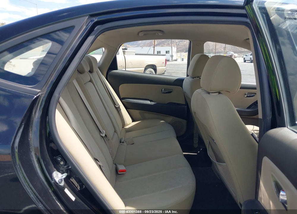 2010 HYUNDAI ELANTRA VIN: KMHDU4AD9AU180440