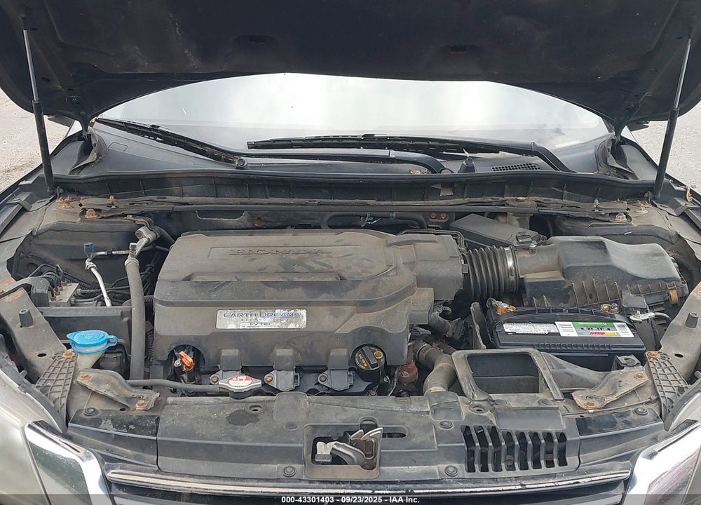 2014 HONDA ACCORD VIN: 1HGCR3F88EA009596