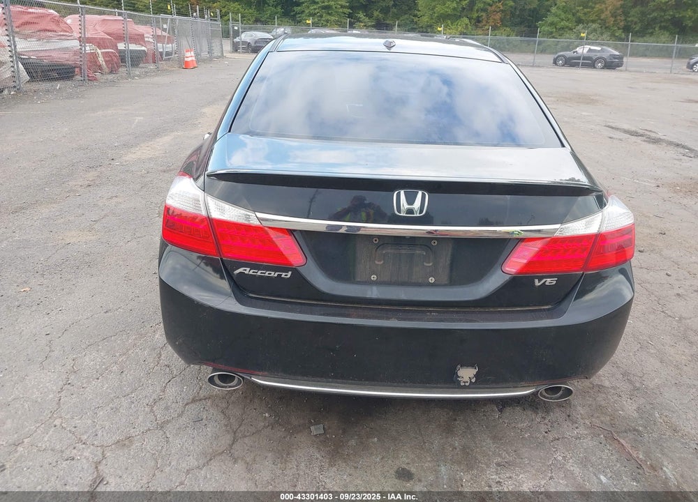2014 HONDA ACCORD VIN: 1HGCR3F88EA009596