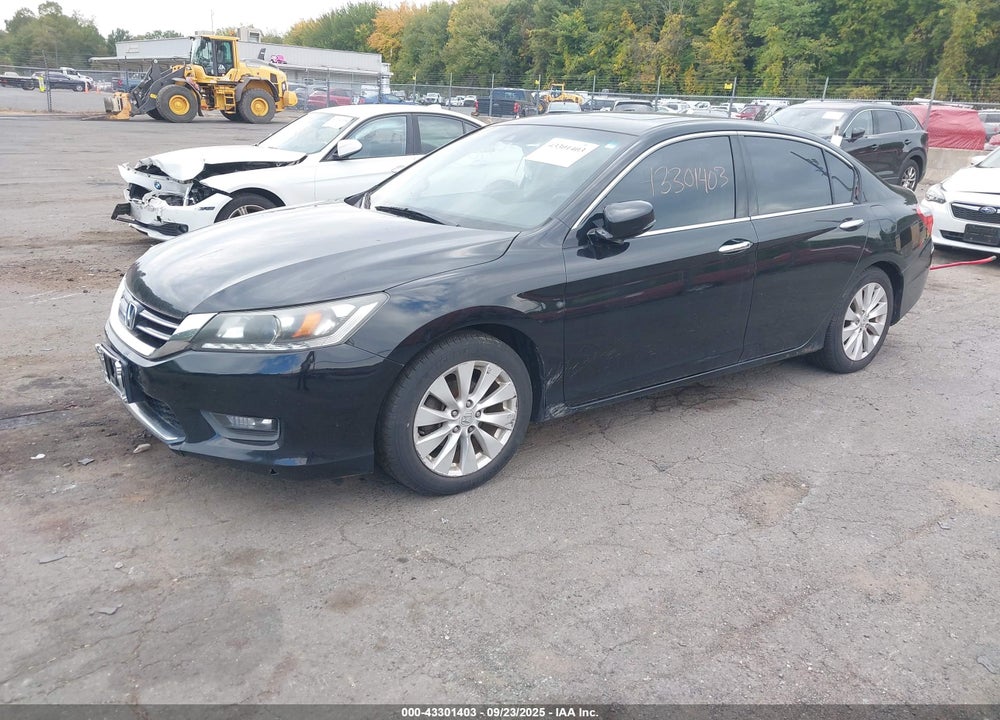2014 HONDA ACCORD VIN: 1HGCR3F88EA009596
