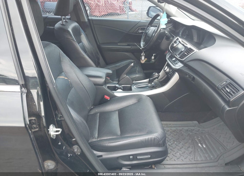 2014 HONDA ACCORD VIN: 1HGCR3F88EA009596