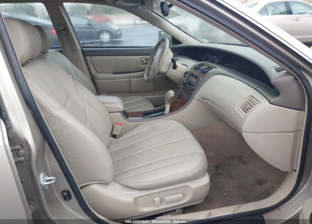 2000 TOYOTA AVALON XLS VIN: 4T1BF28B6YU017488