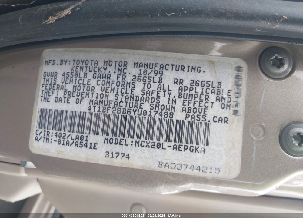 2000 TOYOTA AVALON XLS VIN: 4T1BF28B6YU017488