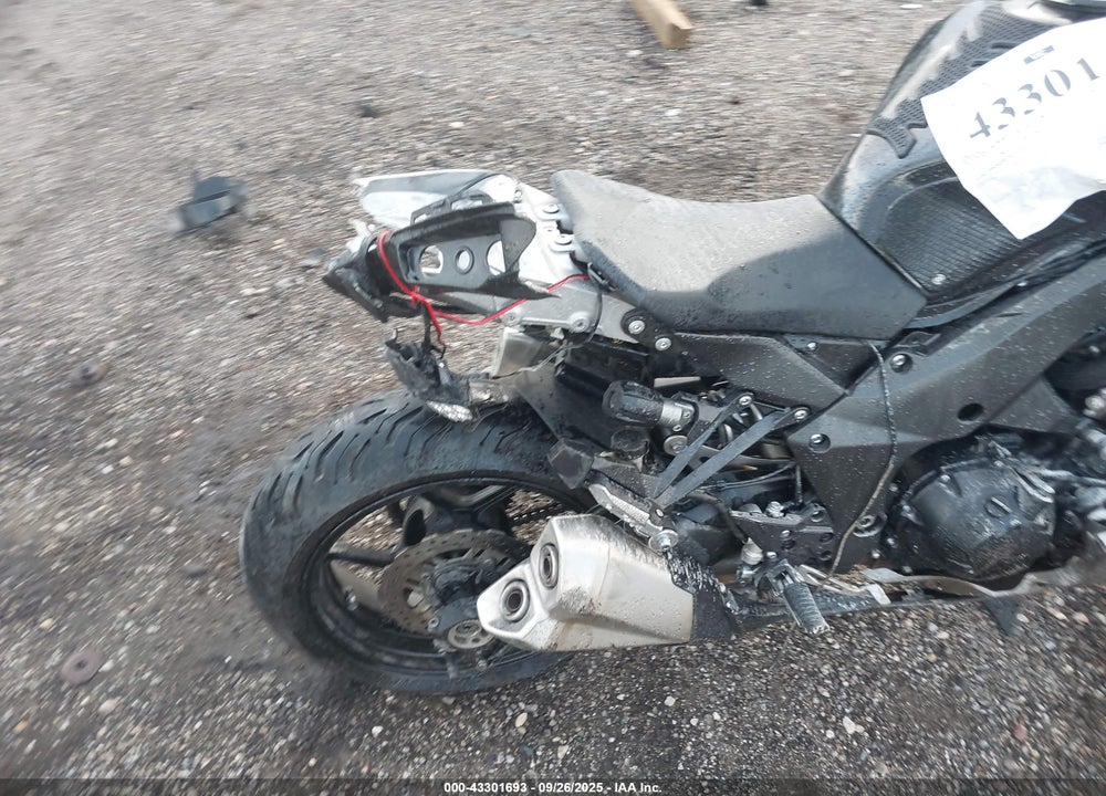 2017 KAWASAKI ZX1000 W VIN: JKAZXCW17HA003207