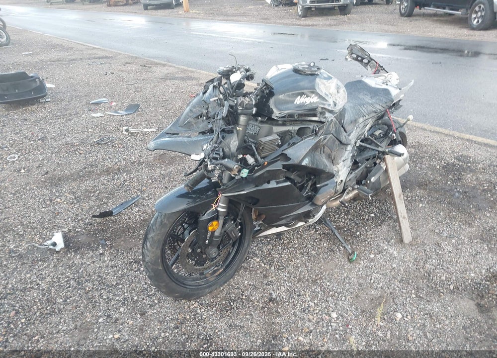 2017 KAWASAKI ZX1000 W VIN: JKAZXCW17HA003207