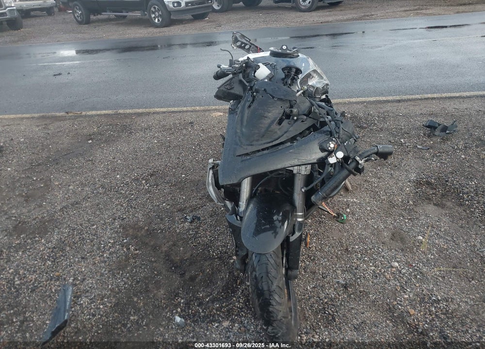 2017 KAWASAKI ZX1000 W VIN: JKAZXCW17HA003207