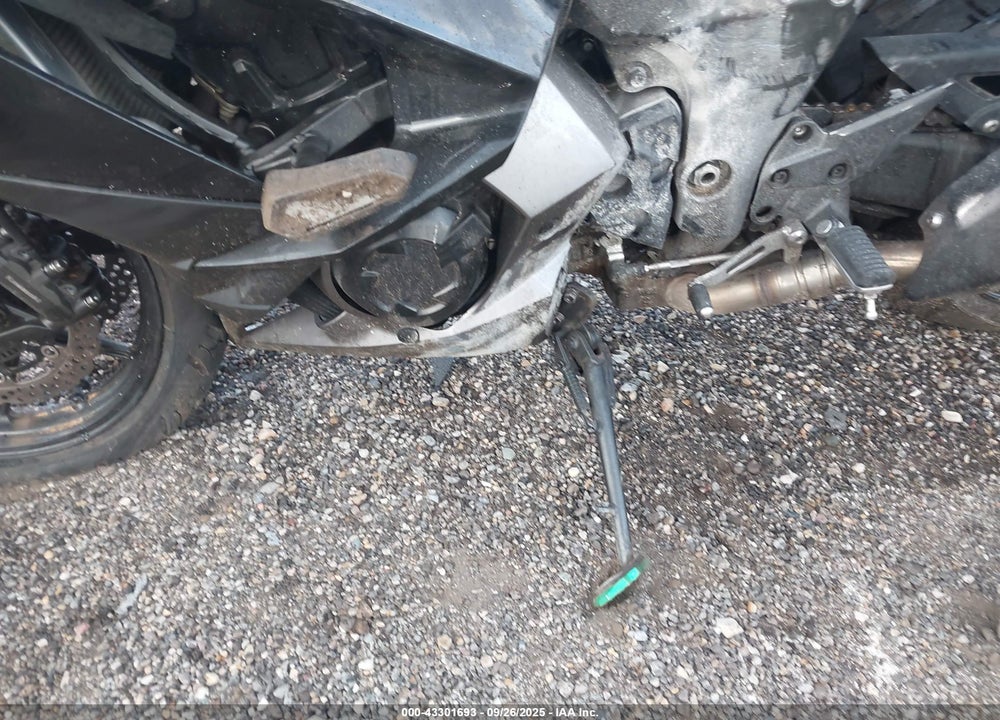 2017 KAWASAKI ZX1000 W VIN: JKAZXCW17HA003207