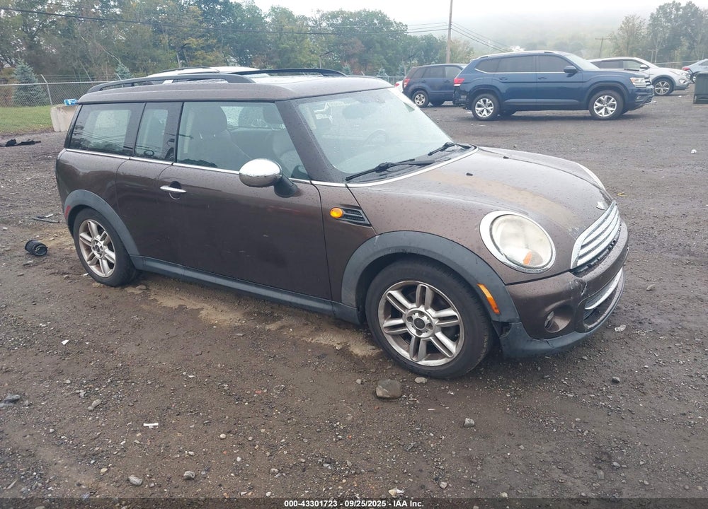 2011 MINI COOPER CLUBMAN VIN: WMWZF3C59BT187736