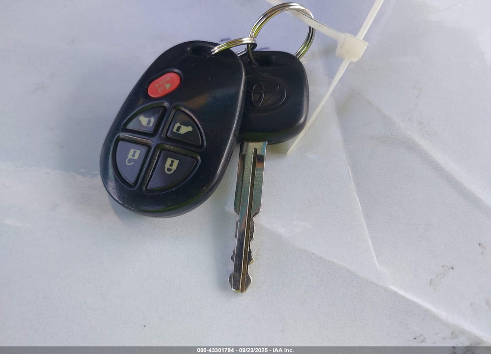 2008 TOYOTA SIENNA LE VIN: 5TDZK23C58S165912