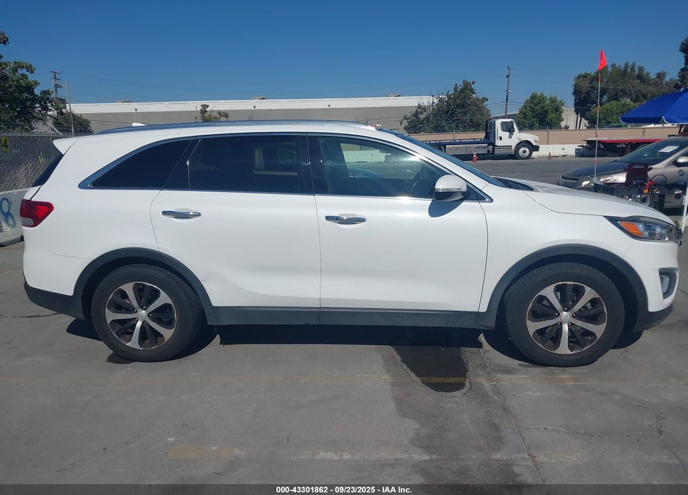 2018 KIA SORENTO VIN: 5XYPH4A54JG364068