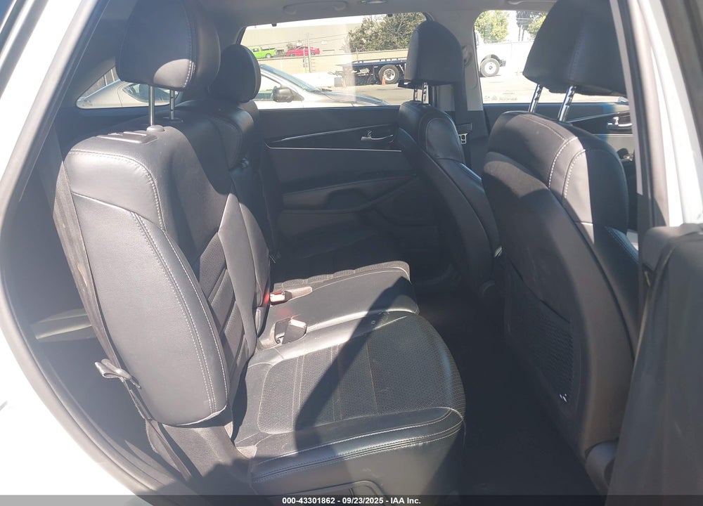 2018 KIA SORENTO VIN: 5XYPH4A54JG364068