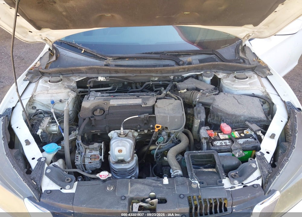 2015 HONDA ACCORD VIN: 1HGCR2F35FA177566