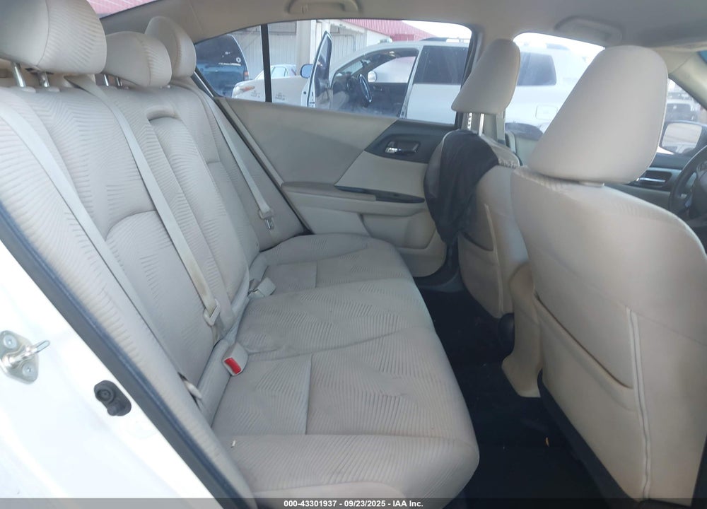 2015 HONDA ACCORD VIN: 1HGCR2F35FA177566