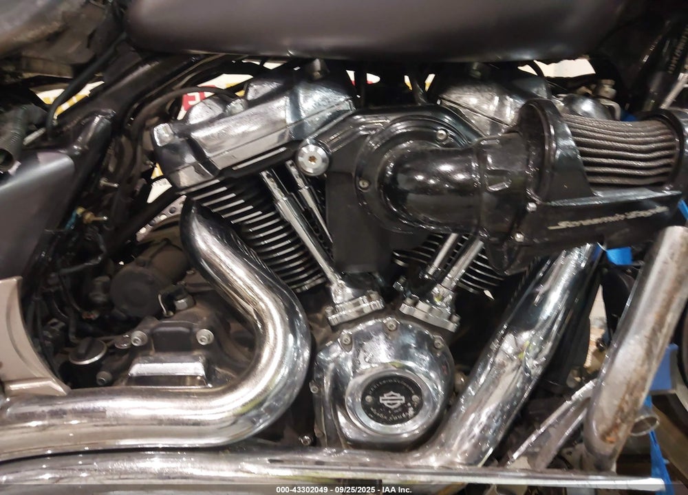2017 HARLEY-DAVIDSON FLHXS VIN: 1HD1KRC12HB673040