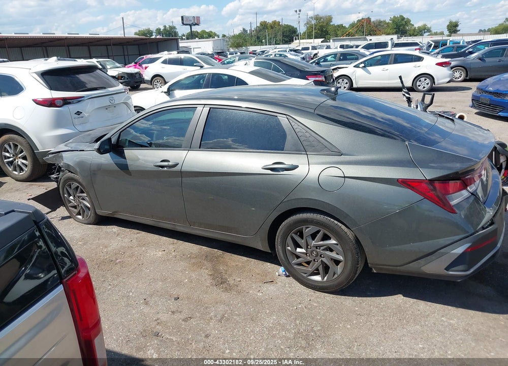 2024 HYUNDAI ELANTRA SEL VIN: KMHLM4DG3RU638860
