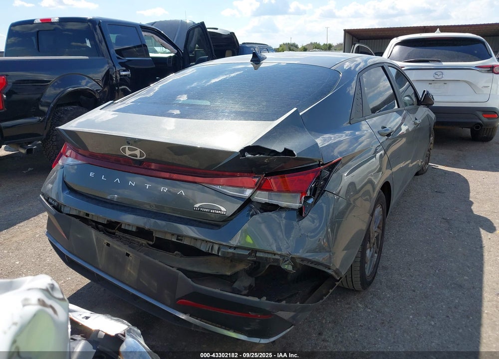 2024 HYUNDAI ELANTRA SEL VIN: KMHLM4DG3RU638860