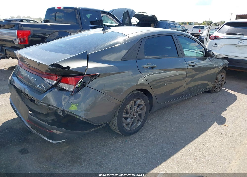 2024 HYUNDAI ELANTRA SEL VIN: KMHLM4DG3RU638860