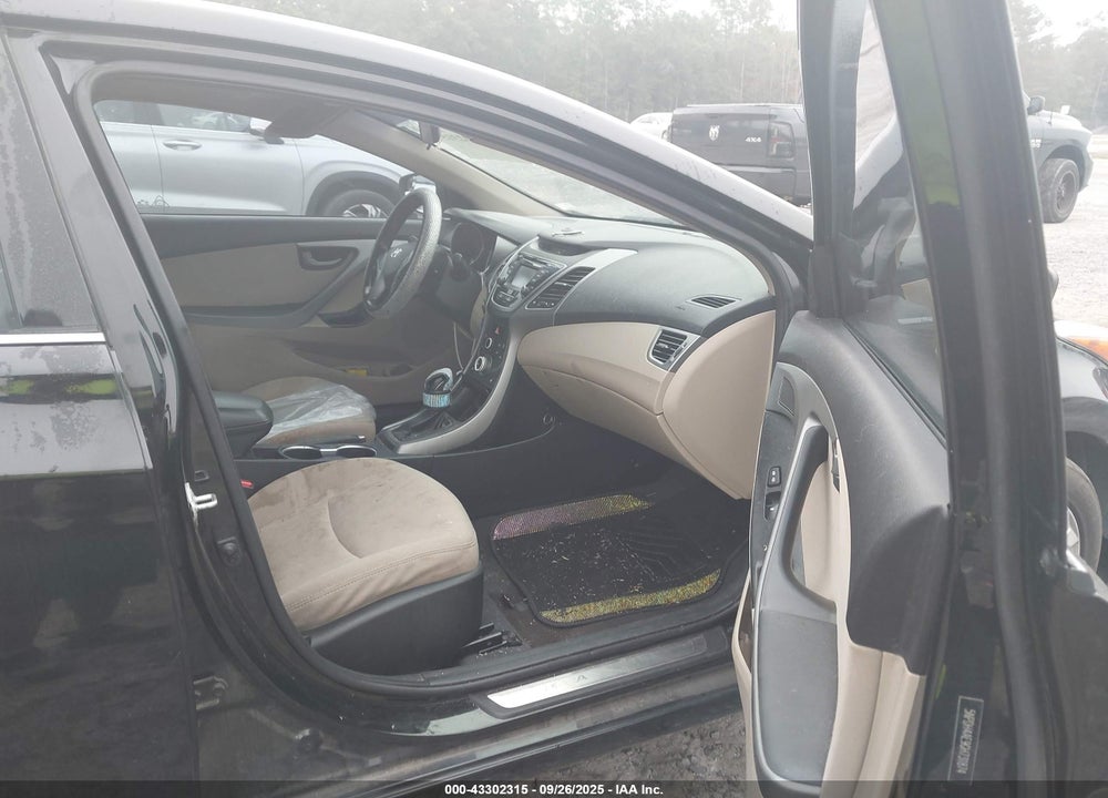 2016 HYUNDAI ELANTRA VIN: 5NPDH4AE9GH731874