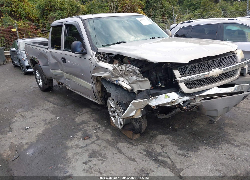2004 CHEVROLET SILVERADO 1500 LS VIN: 2GCEK19T241245380