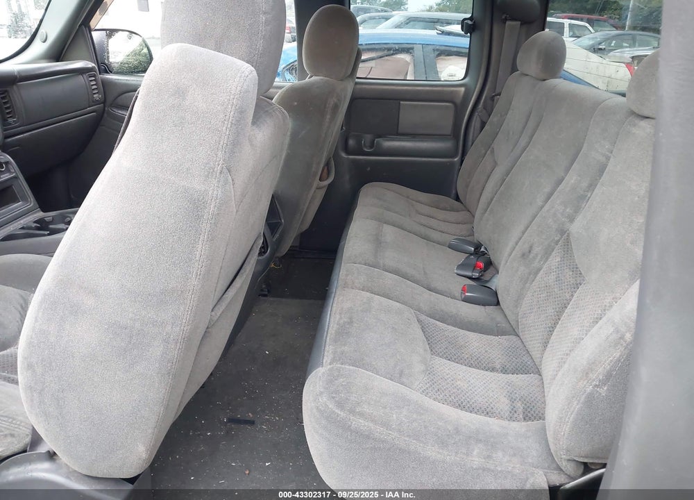 2004 CHEVROLET SILVERADO 1500 LS VIN: 2GCEK19T241245380