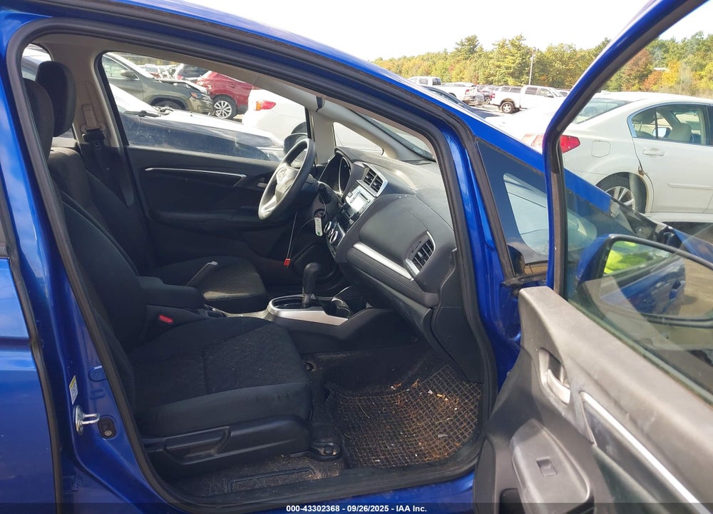 2015 HONDA FIT LX VIN: 3HGGK5H51FM735406