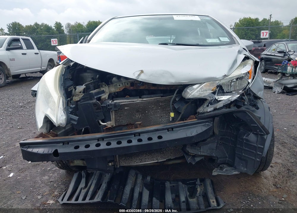 2015 NISSAN VERSA NOTE VIN: 3N1CE2CP0FL427812