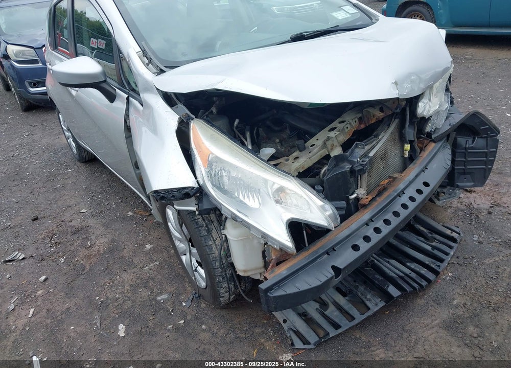 2015 NISSAN VERSA NOTE VIN: 3N1CE2CP0FL427812