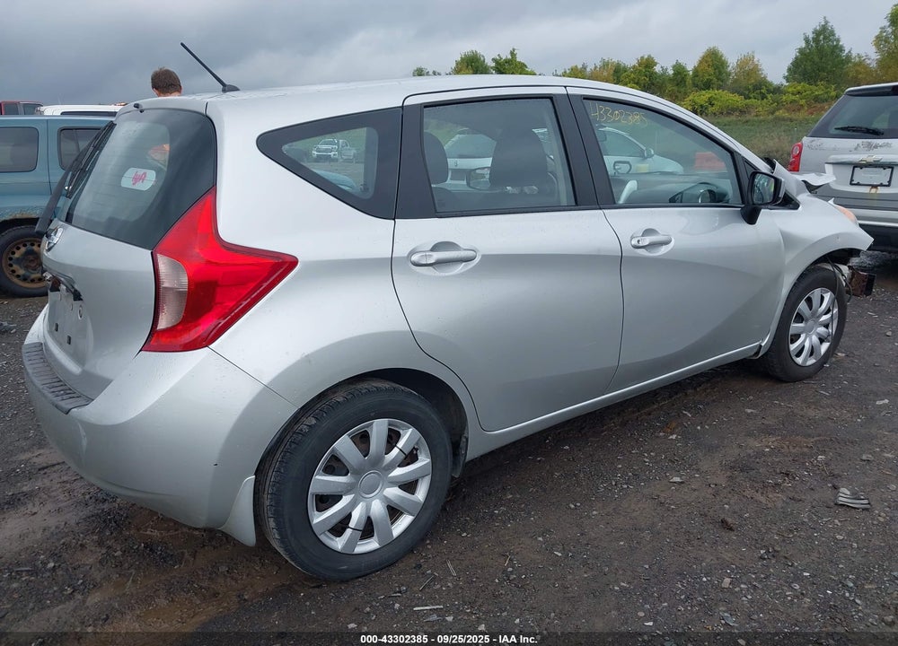 2015 NISSAN VERSA NOTE VIN: 3N1CE2CP0FL427812