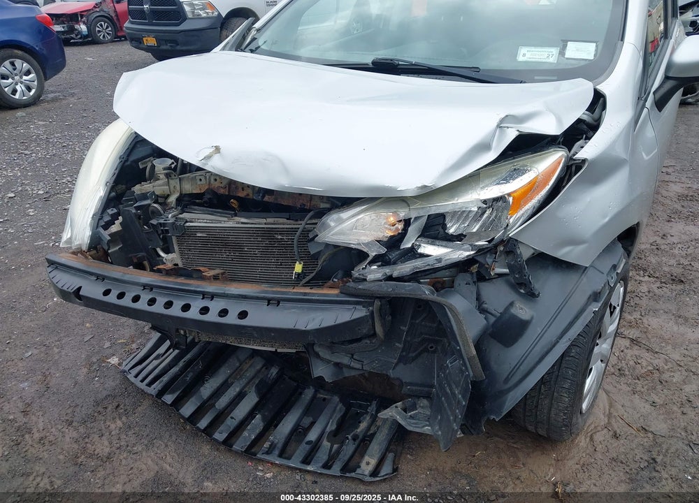 2015 NISSAN VERSA NOTE VIN: 3N1CE2CP0FL427812