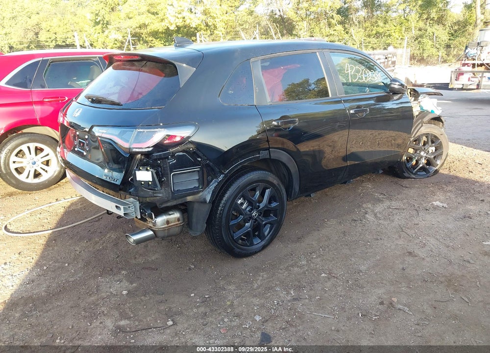 2025 HONDA HR-V VIN: 3CZRZ2H5XSM720439