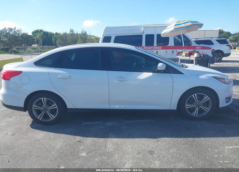 2018 FORD FOCUS SE VIN: 1FADP3FE5JL229376