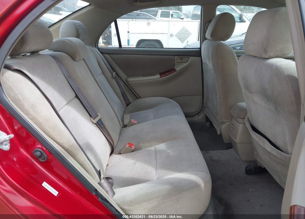 2005 TOYOTA COROLLA LE VIN: 1NXBR32E55Z424519