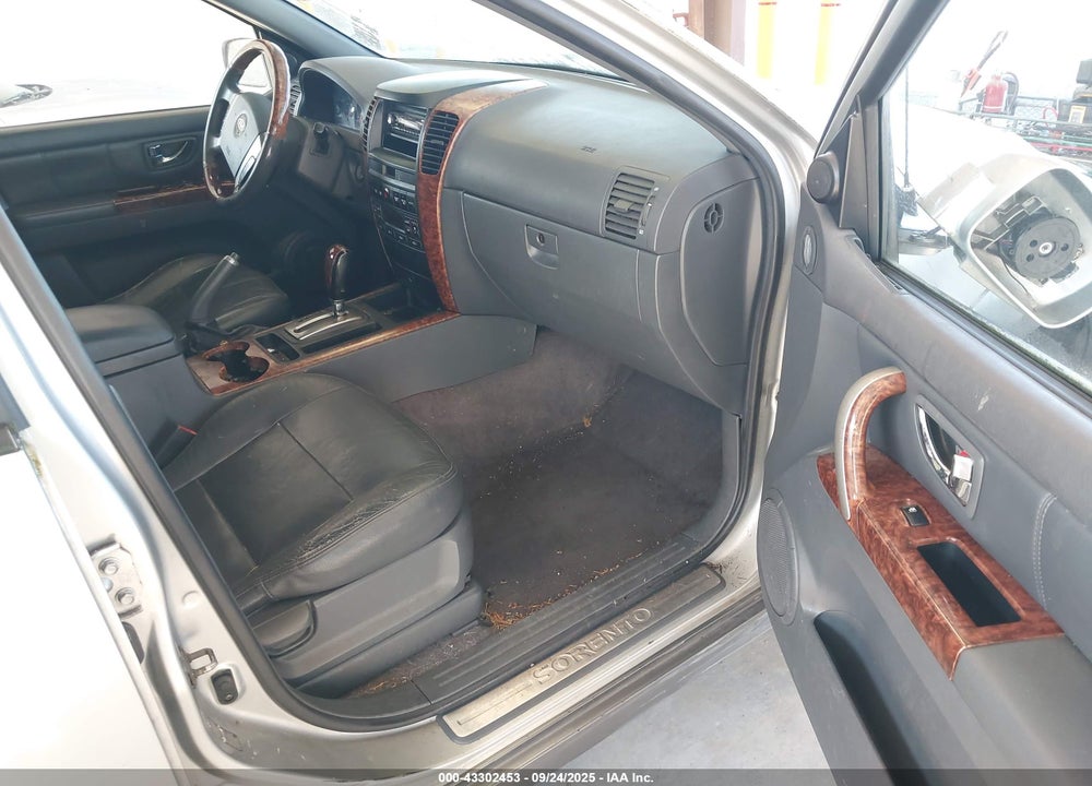 2003 KIA SORENTO EX/LX VIN: KNDJC733535150638