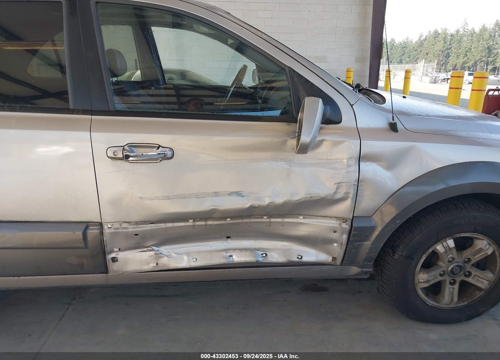 2003 KIA SORENTO EX/LX VIN: KNDJC733535150638