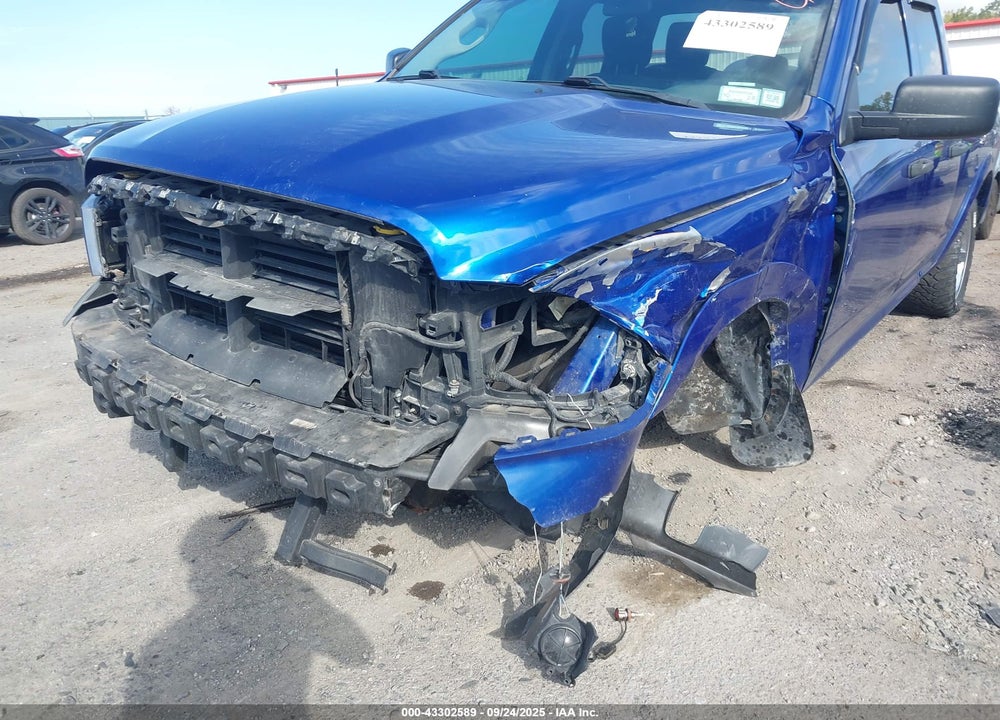 2017 RAM 1500 EXPRESS 4X4 6'4 BOX VIN: 1C6RR7FT2HS828307