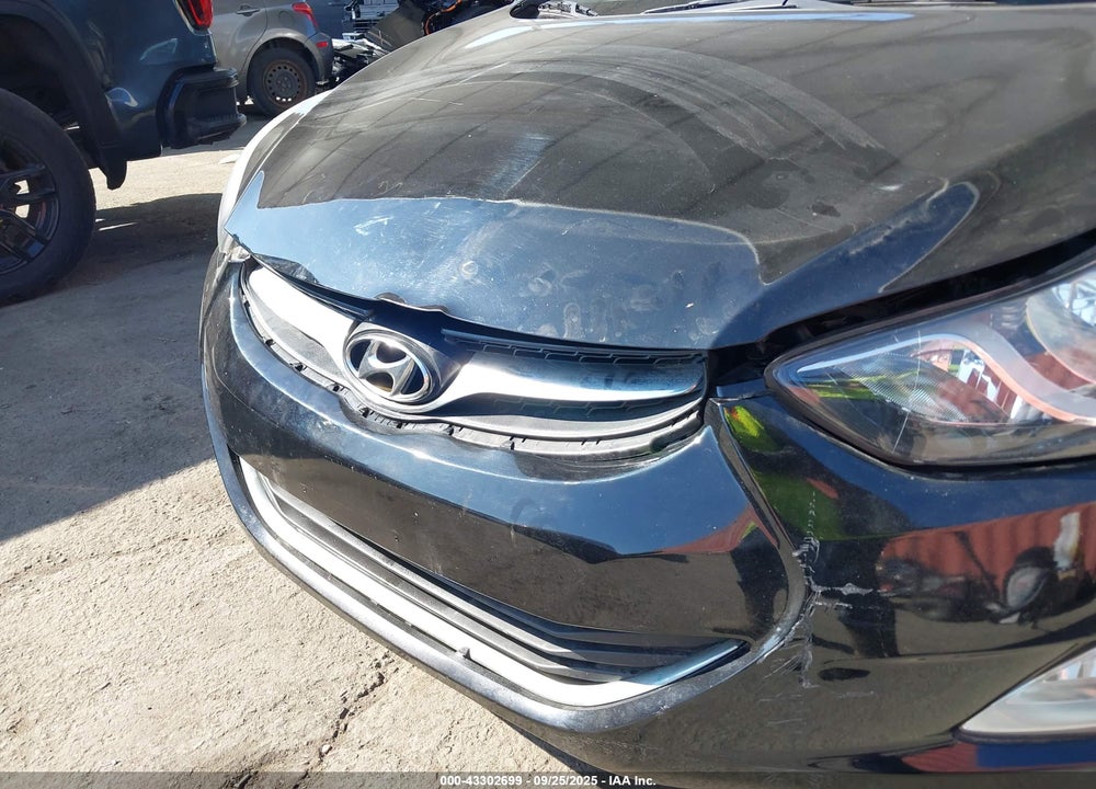 2012 HYUNDAI ELANTRA VIN: KMHDH4AE0CU283231