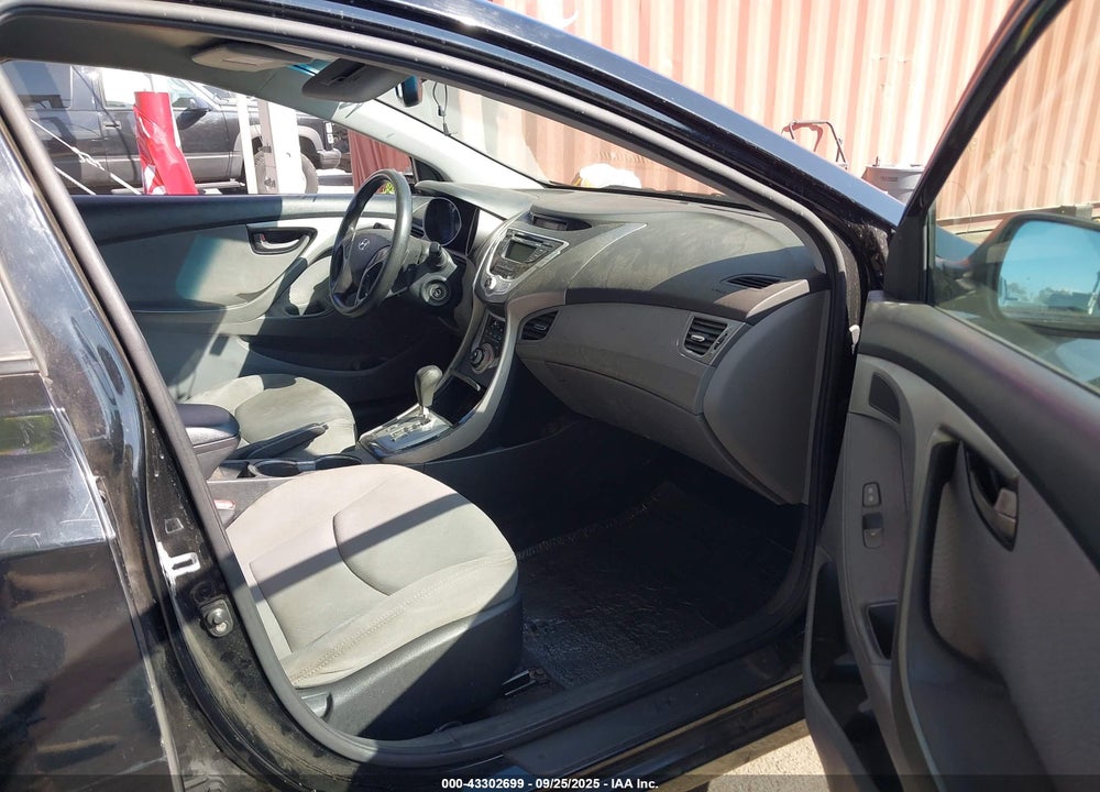 2012 HYUNDAI ELANTRA VIN: KMHDH4AE0CU283231