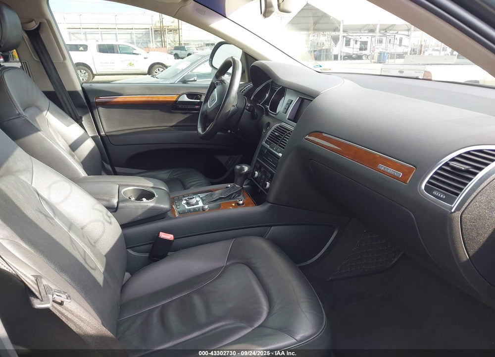 2013 AUDI Q7 VIN: WA1LMAFE6DD010731