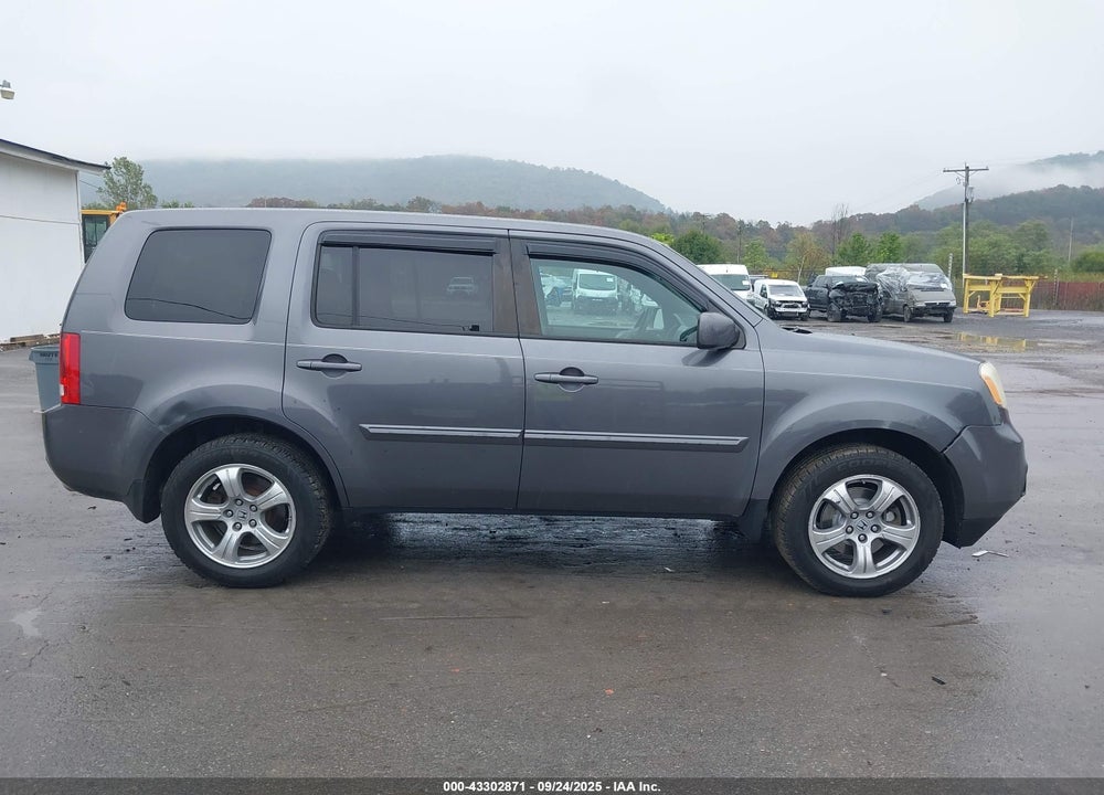 2015 HONDA PILOT EX VIN: 5FNYF4H45FB029519