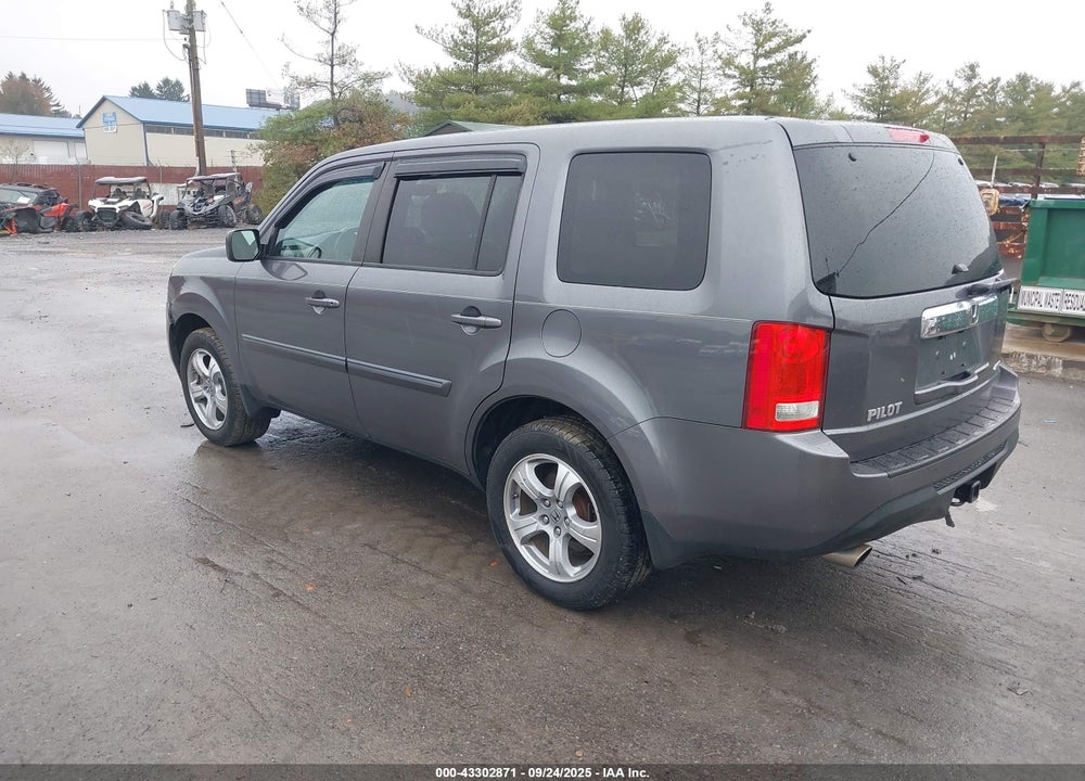 2015 HONDA PILOT EX VIN: 5FNYF4H45FB029519