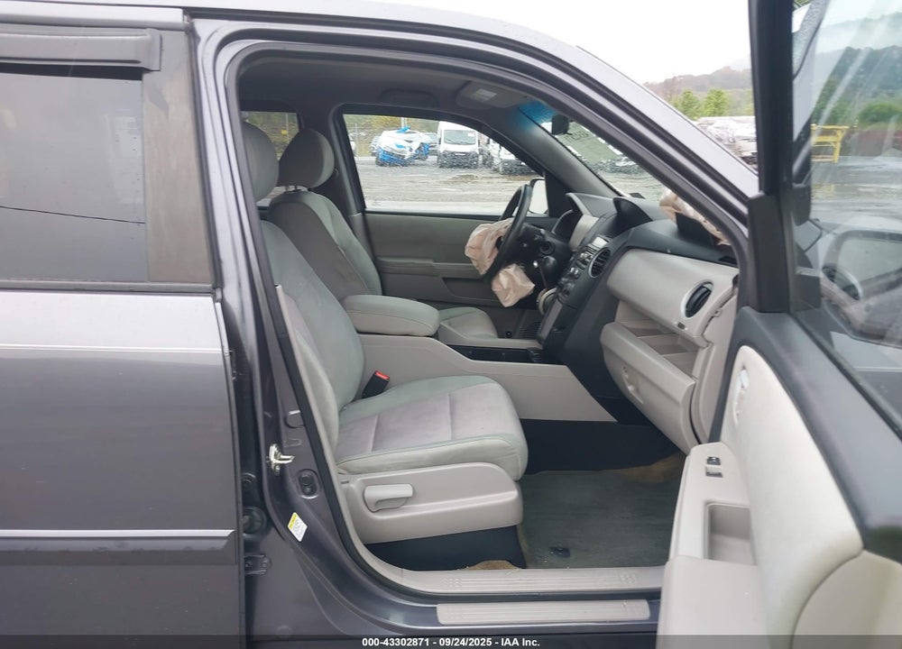 2015 HONDA PILOT EX VIN: 5FNYF4H45FB029519