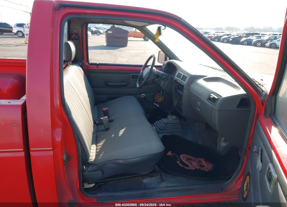 1994 NISSAN TRUCK XE VIN: 1N6SD11S1RC407076