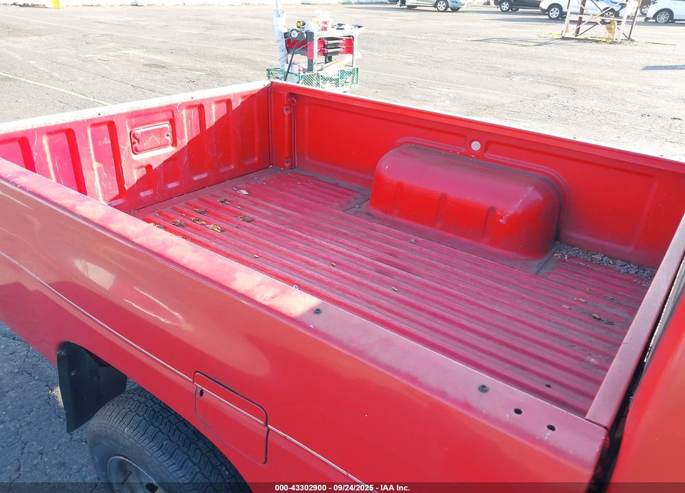 1994 NISSAN TRUCK XE VIN: 1N6SD11S1RC407076