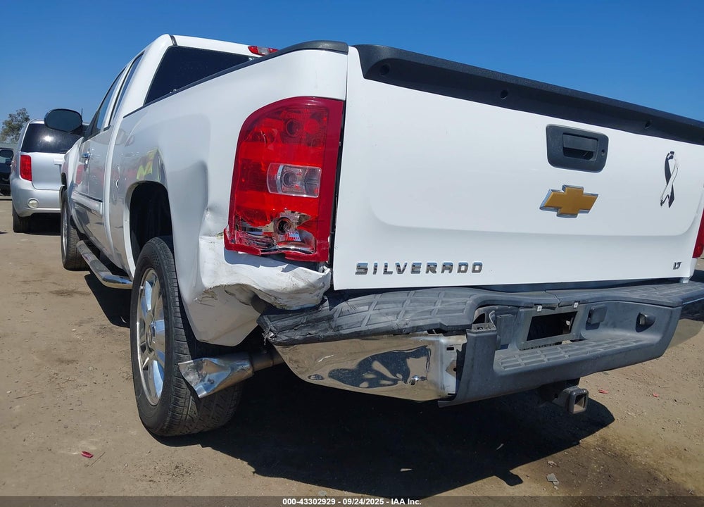 2013 CHEVROLET SILVERADO 1500 LT VIN: 1GCRCSE03DZ407749
